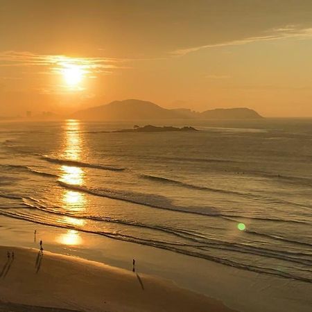 Apto Guarujá de frente para o mar - Praia Astúrias Exterior foto